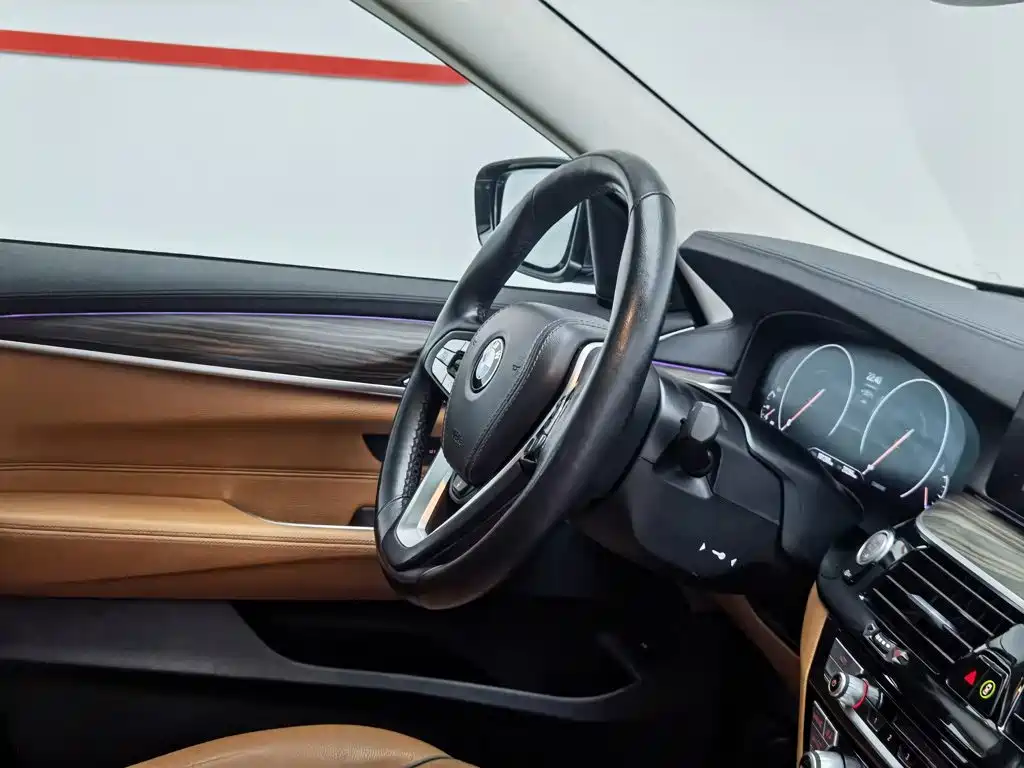 Photo 22 - BMW 6 Series GT