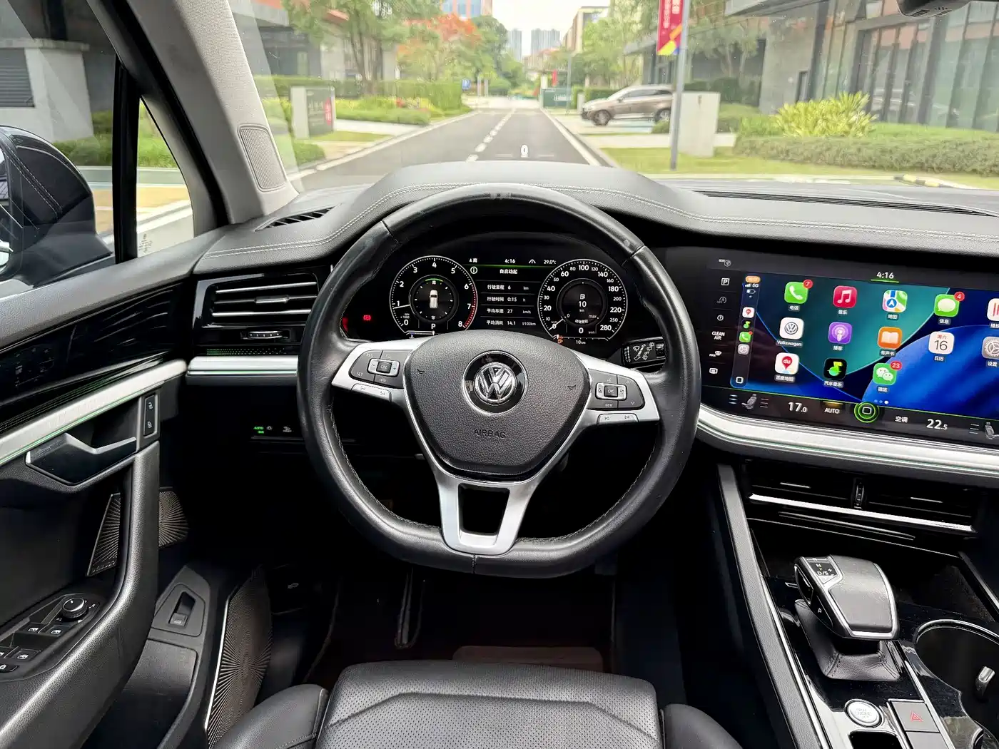 Volkswagen Touareg 2019 2.0TSI Sharp Wing Edition China VI фото 16
