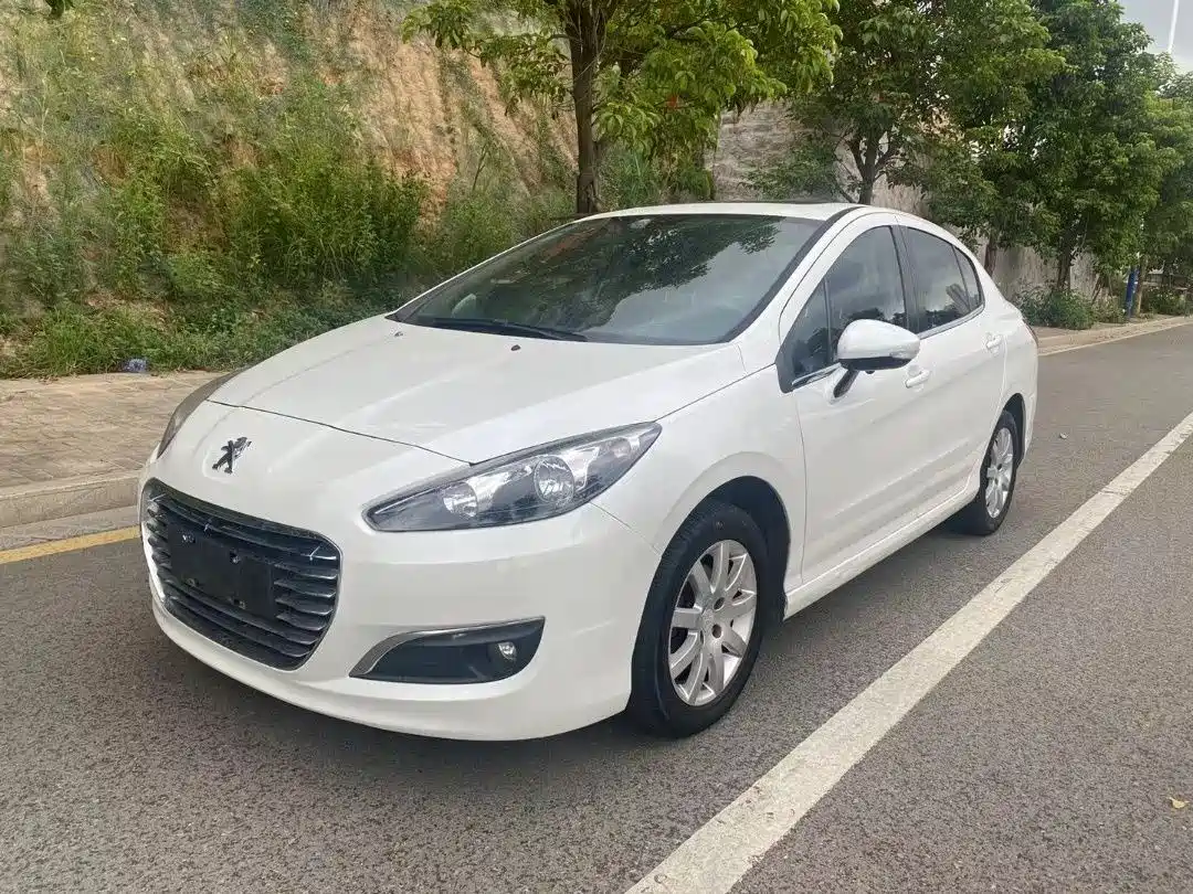 Peugeot 308 2014 Model Joy Edition Classic 1.6L Automatic Superior Style