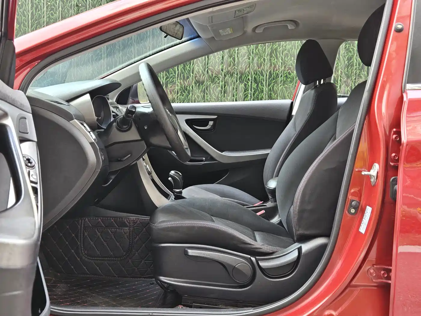 Hyundai Langdong 2012 1.6L Automatic Fashion фото 6