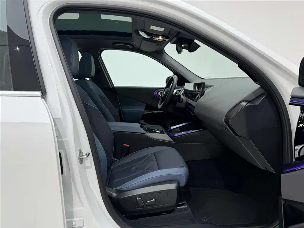 BMW X3 2025 xDrive30L Premium M Sport Package фото 19