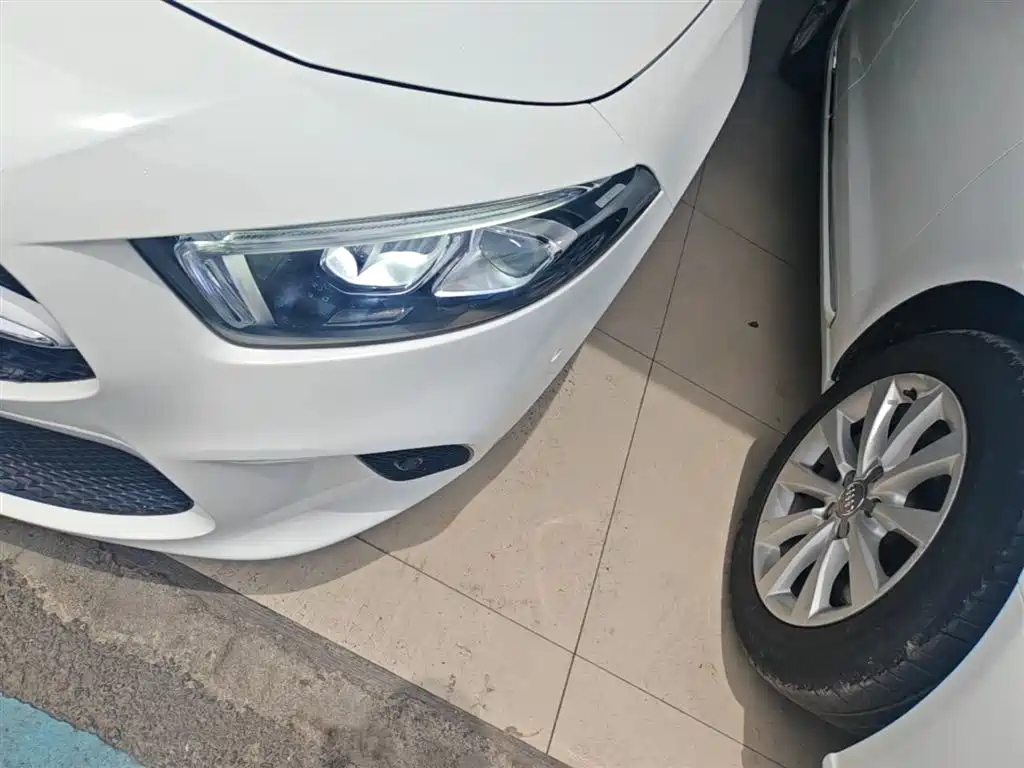 Mercedes-Benz A-Class 2020 A 200 L фото 24