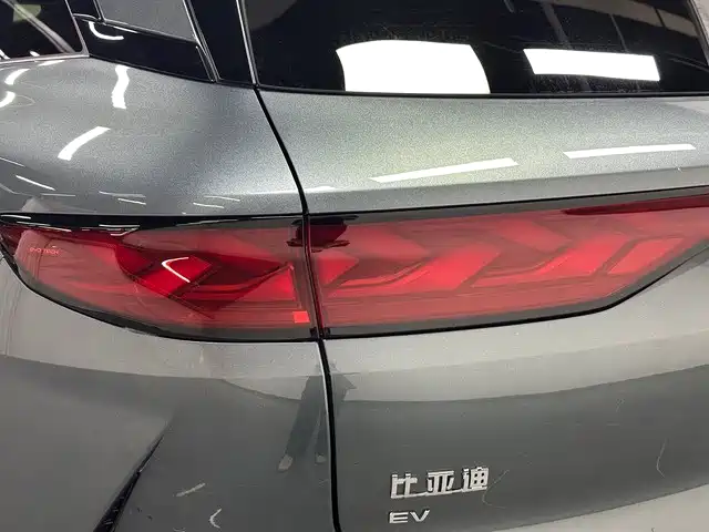 BYD TANG L