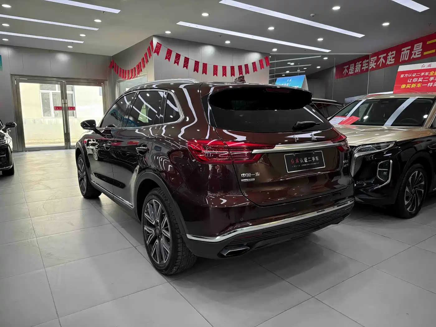 Hongqi HS5 2022 2.0T Smart Connect Flagship AWD Edition фото 8