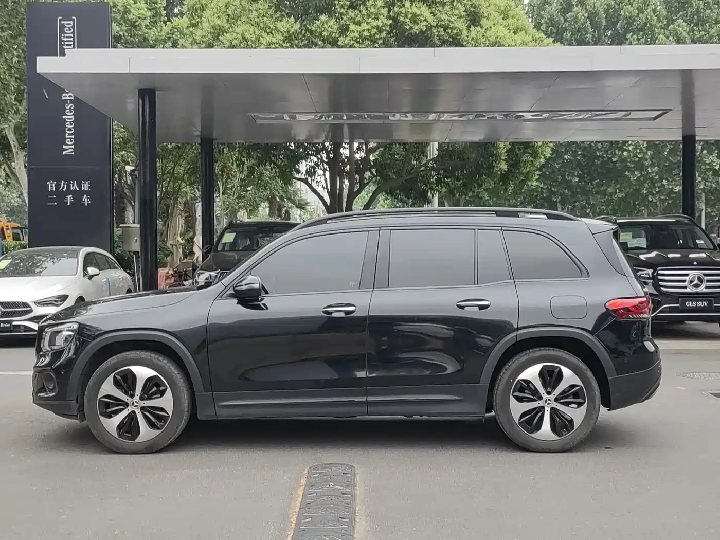 Mercedes-Benz GLB 2023 GLB 220 4MATIC фото 5