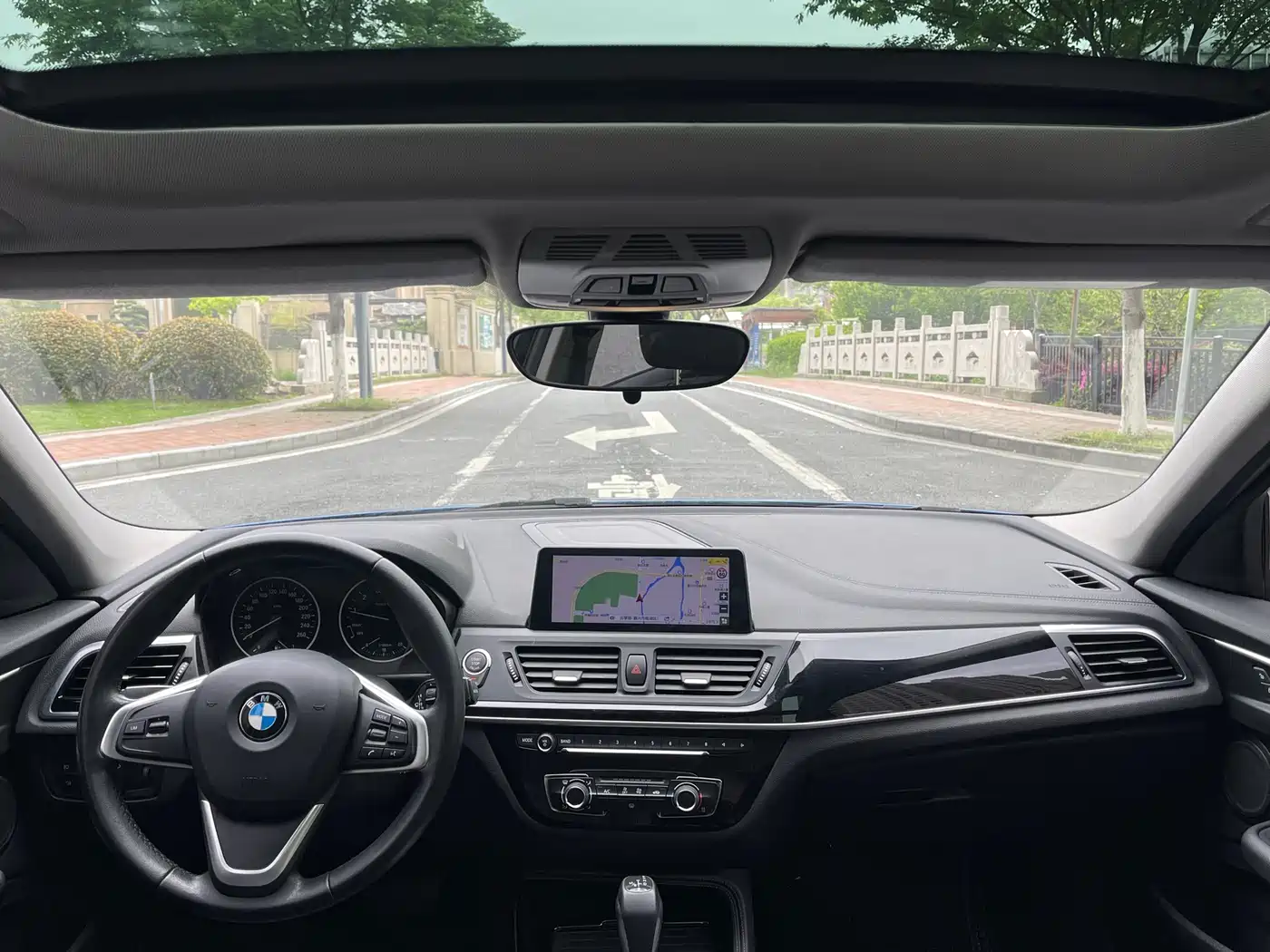 BMW 1 Series 2017 118i Sport фото 8