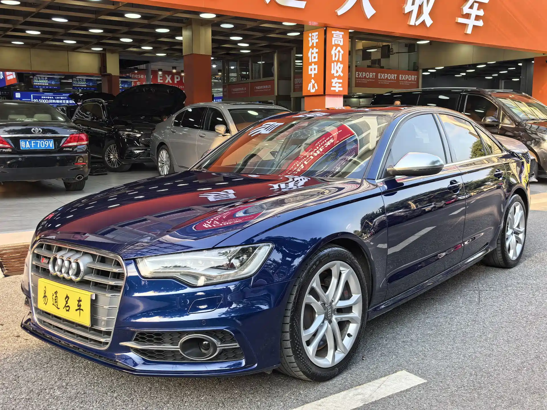 Фото 10 - Audi S6