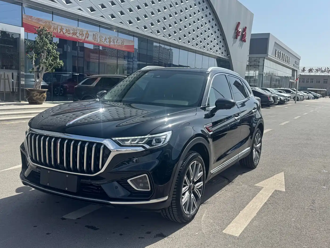 Hongqi HS5 2023 2.0T AWD Flag Enjoy Pro Edition