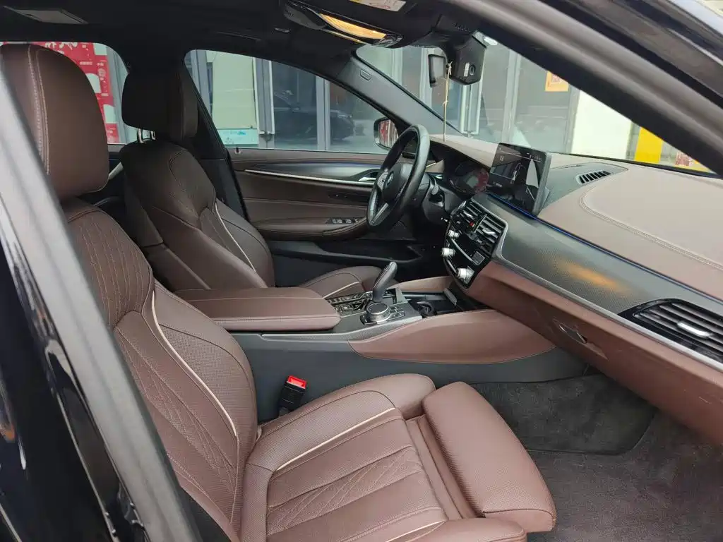 BMW 5 Series New Energy 2023 2022 Facelift 535Le Pioneer M Sport Package