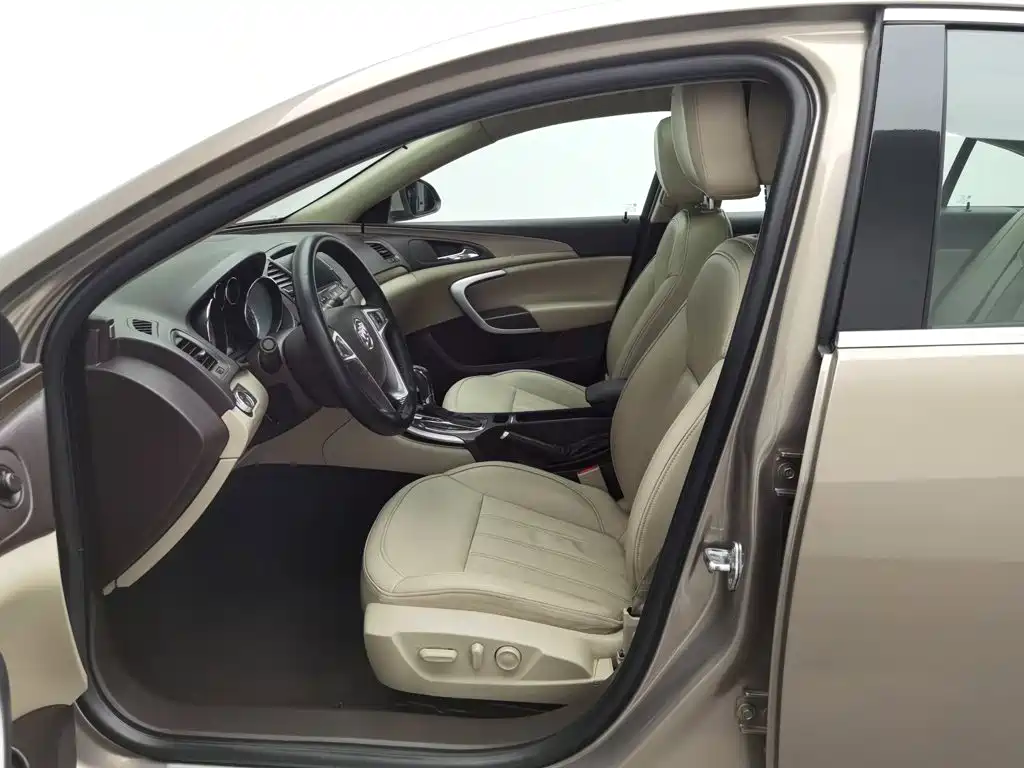 صورة 10 - Buick Regal