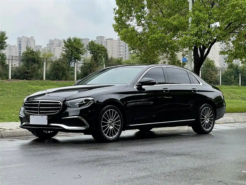 Mercedes-Benz E-Class 2023 Facelift E 260 L фото 2