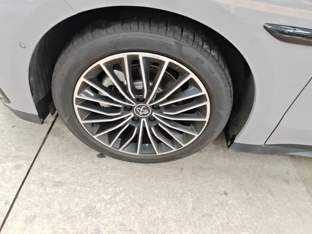 BYD Han 2025 2025 DM-i Smart Driving Edition 125KM LiDAR Flagship
