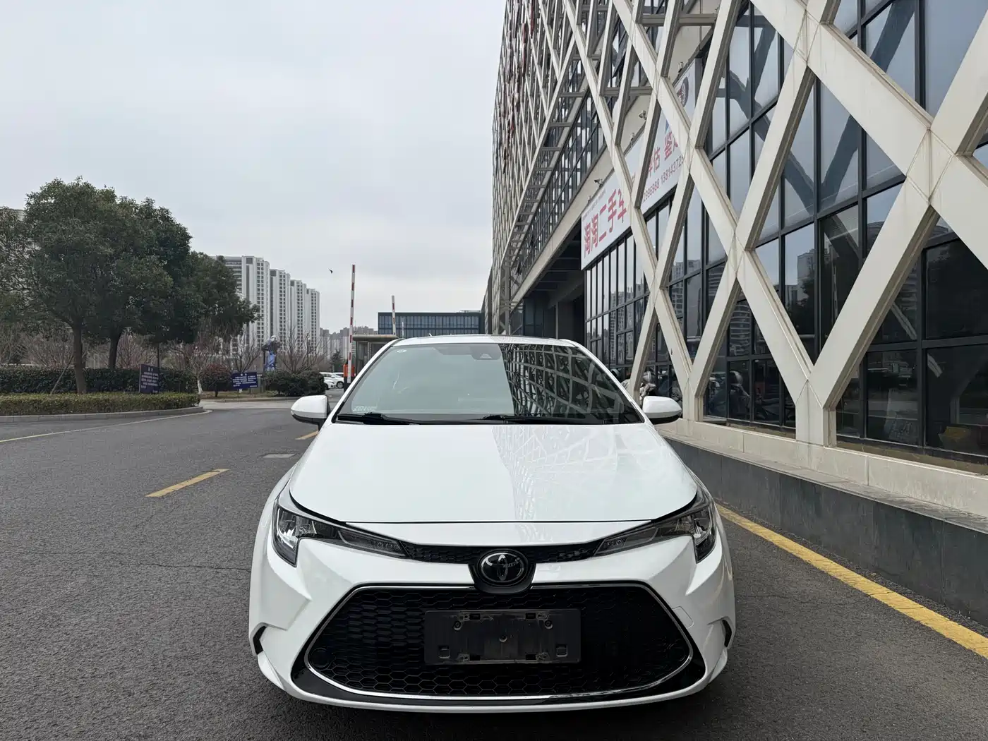 Toyota Levin 2022 185T CVT Luxury Edition фото 2