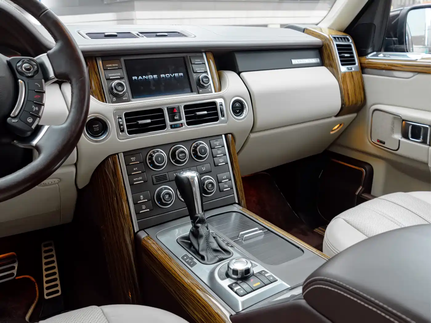 Land Rover Range Rover 2012 5.0 SC V8 Ultimate Genesis Collector's Edition фото 5