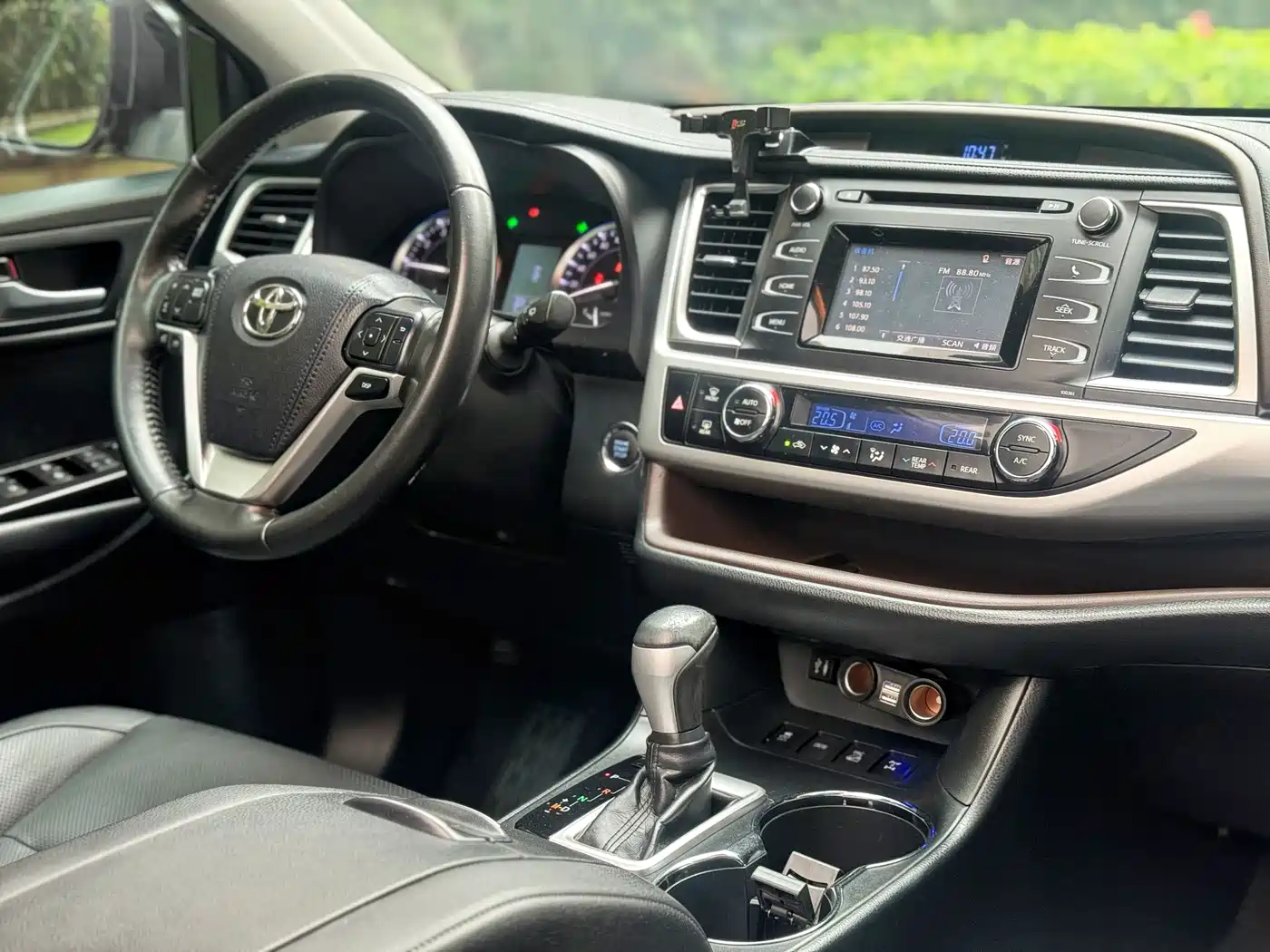 Toyota Highlander 2017 2.0T 4WD Premium 7-Seater фото 7
