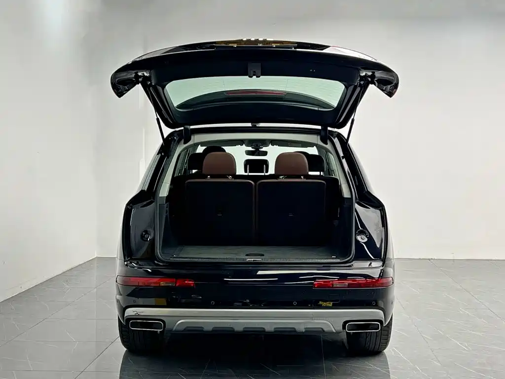 Photo 11 - Audi Q7