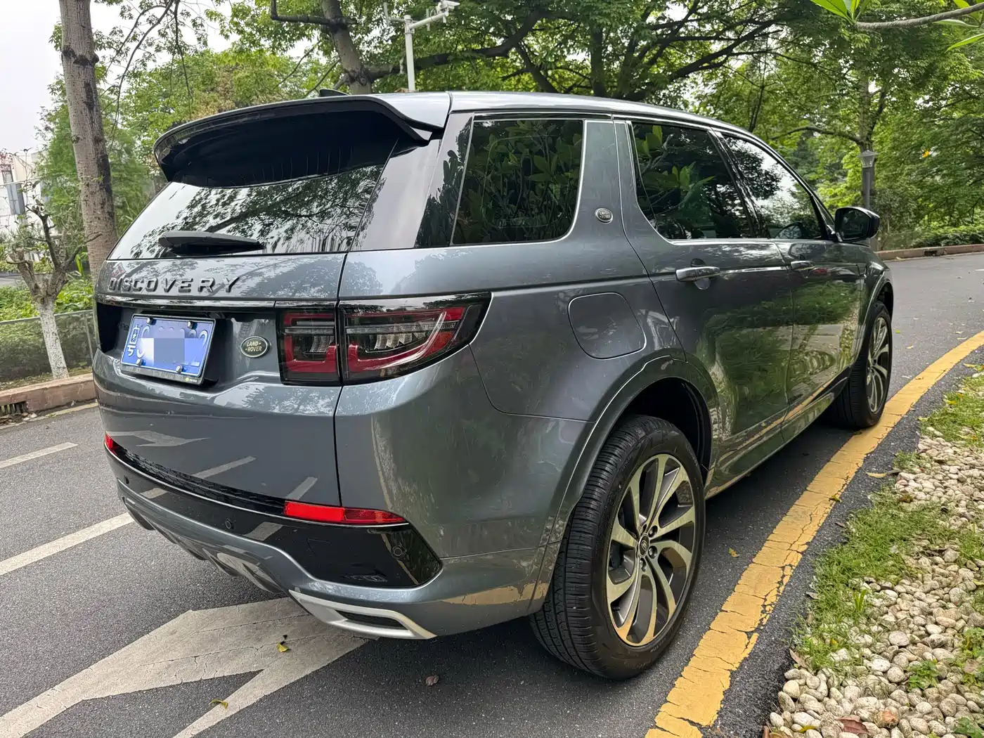 Land Rover Discovery Sport 2023 249PS R-Dynamic S Performance Version фото 6