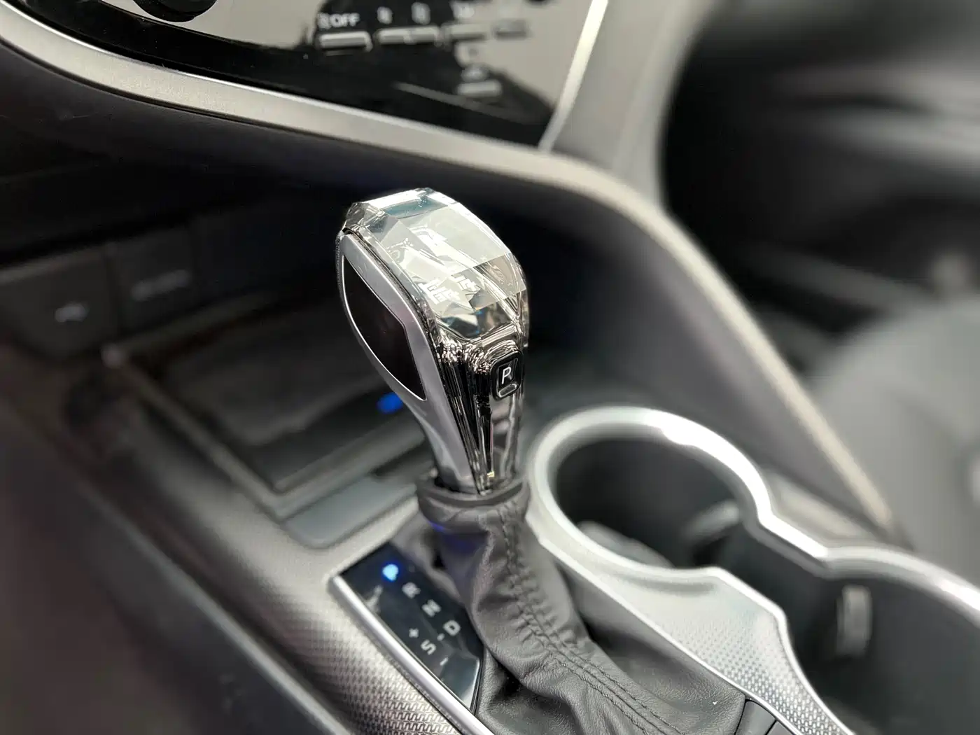 Toyota Camry 2021 2.5S Feng Shang Edition фото 20