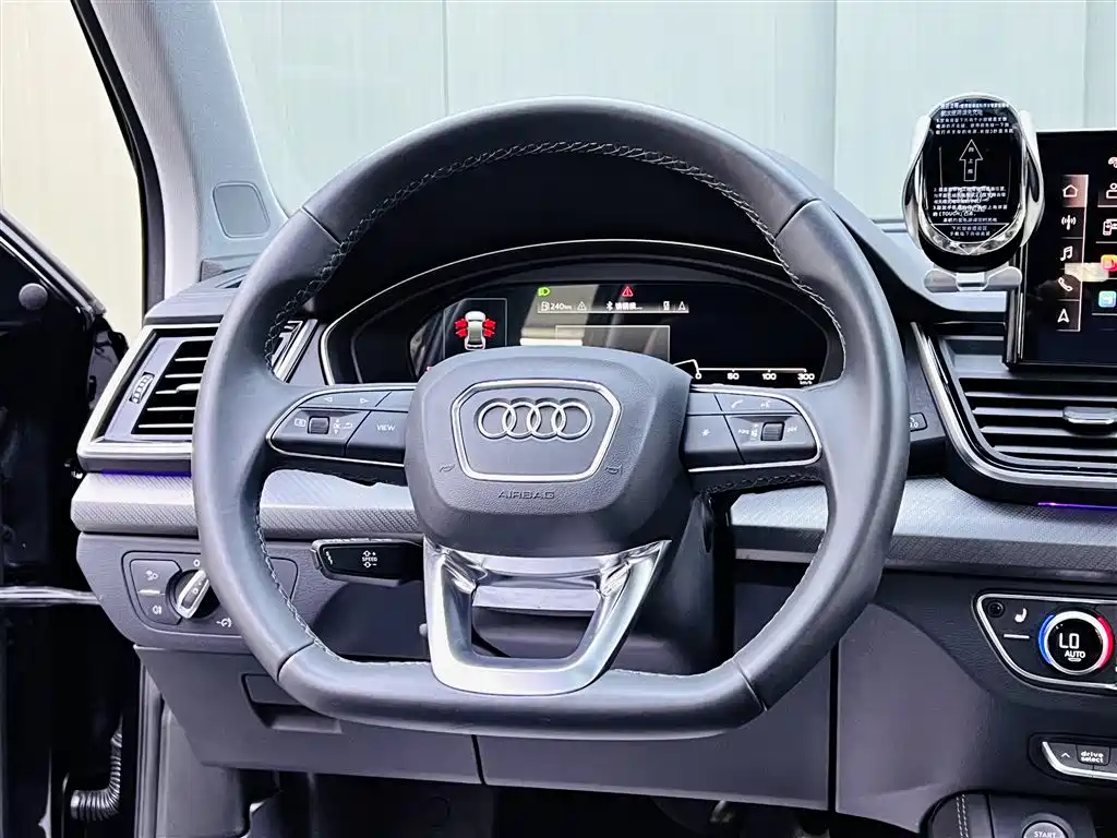 Audi Q5L 2022 40T Luxury Dynamic фото 10