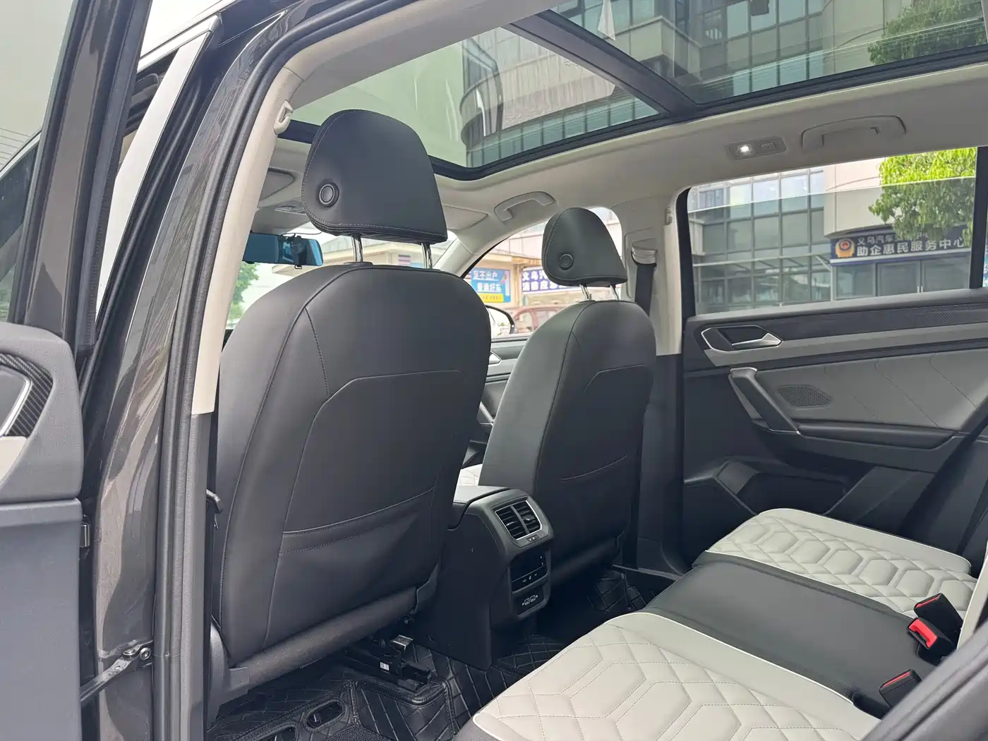 Volkswagen Tayron 2023 330TSI 2WD Luxury Plus Advanced Edition фото 14