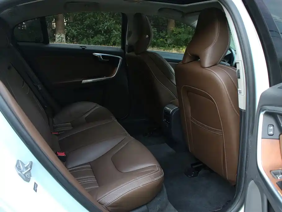 Volvo S60 Plug-in Hybrid 2015 2015 S60L E-Drive Hybrid T6 Wisdom