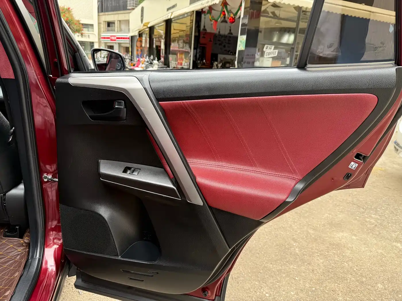 Toyota RAV4 Rongfang 2019 2.0L CVT 2WD Style X Limited Edition China VI фото 22