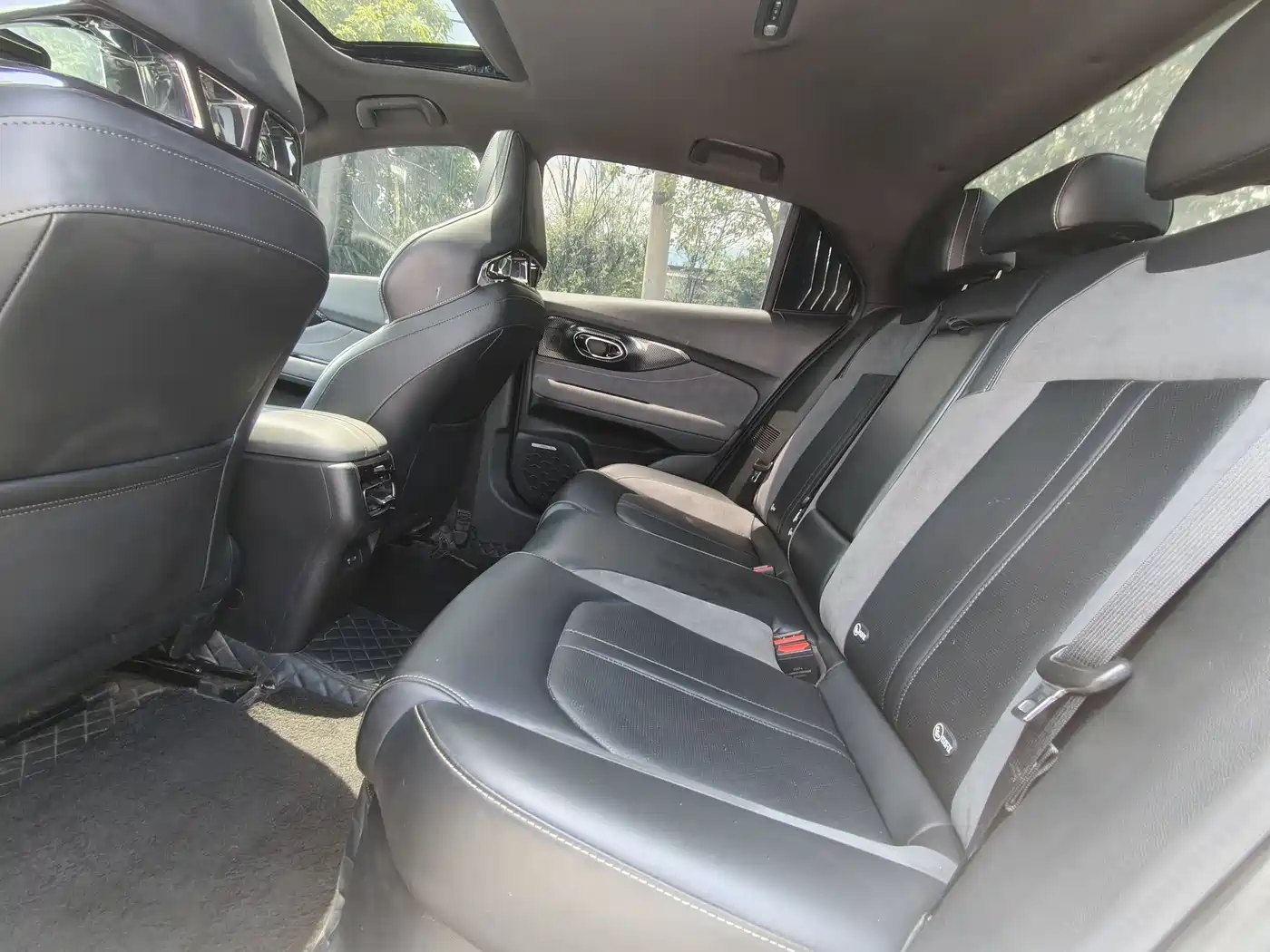 GAC Trumpchi Trumpchi Emkoo 2023 400T Auto R MAX фото 6