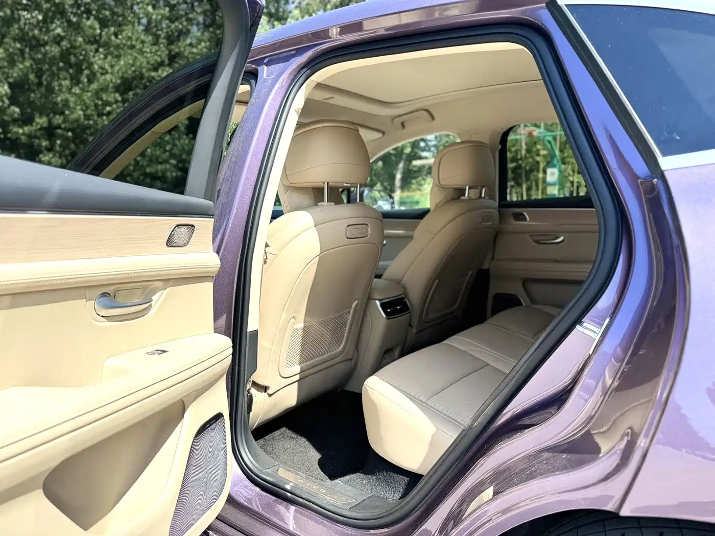 AITO Wenjie AITO M5 2025 Extended Range Ultra AWD фото 4
