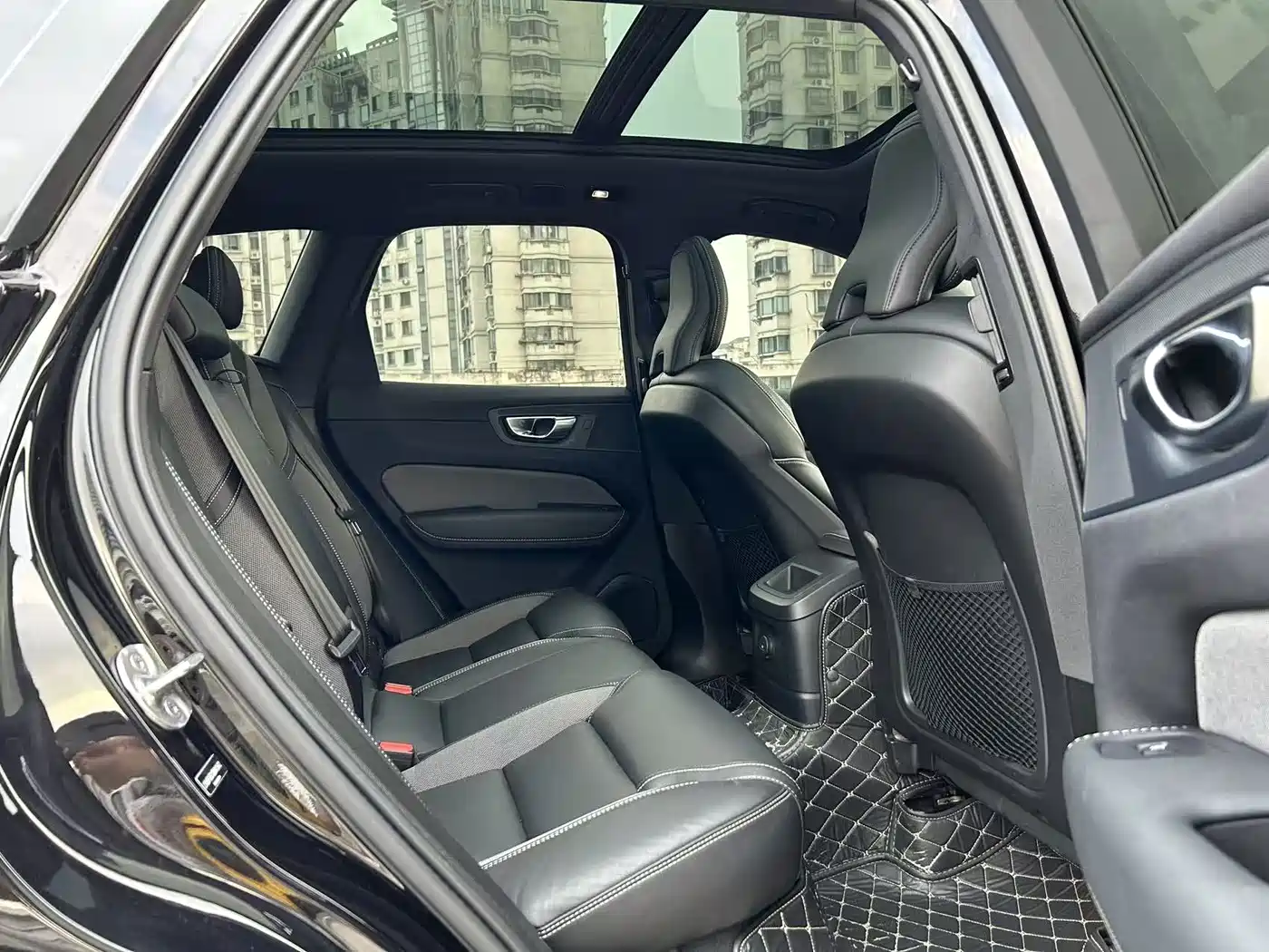 Volvo XC60 Plug-in Hybrid 2024 2024 T8 PHEV Long Range AWD Polar Night Edition