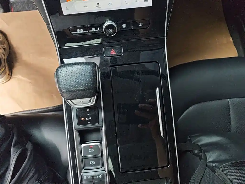Фото 14 - Roewe i6 MAX