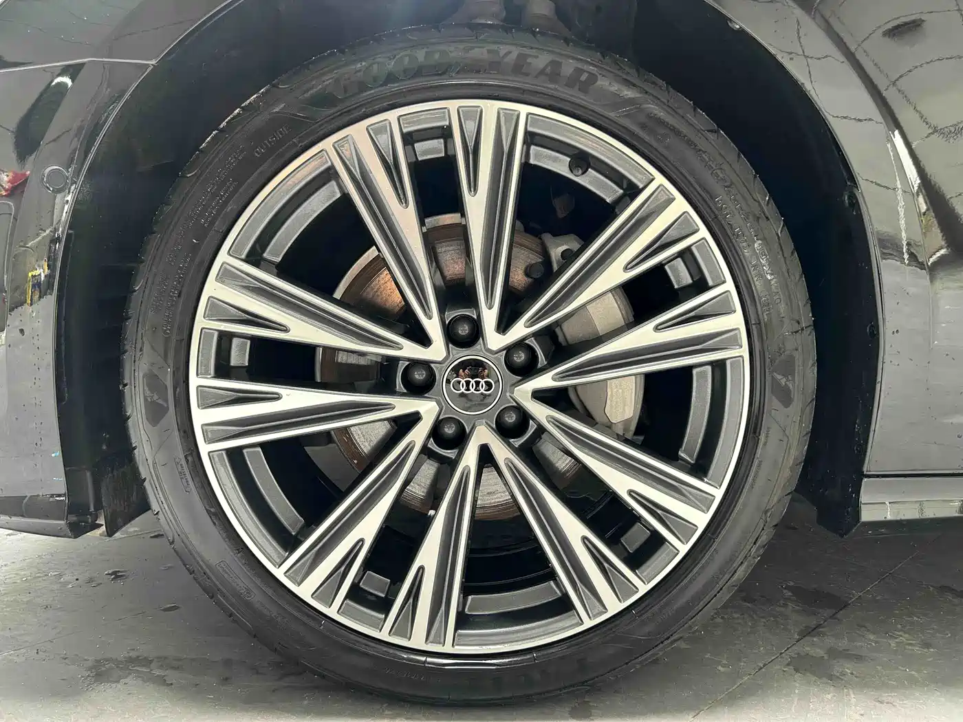 Audi A6L 2023 45 TFSI Premium Selection Dynamic фото 10