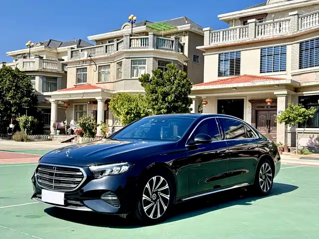 MERCEDES-BENZ E CLASS