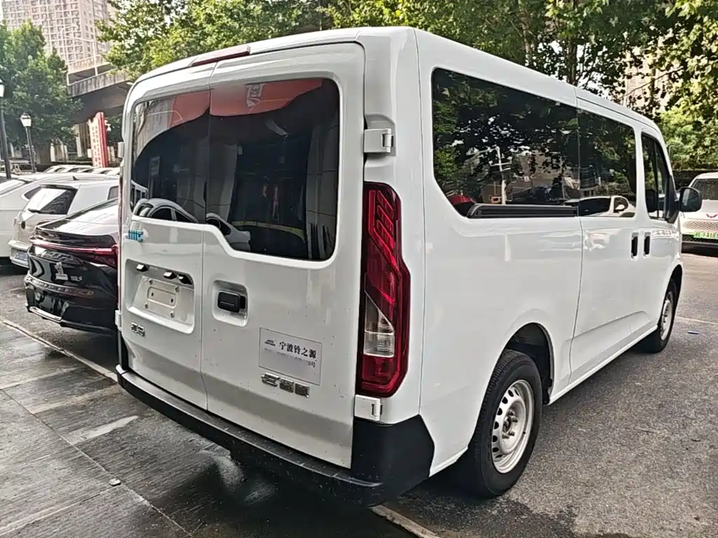 Jiangling E-Fushun 2025 2025 Clear Window Version 41.86kWh Short Wheelbase Low Roof