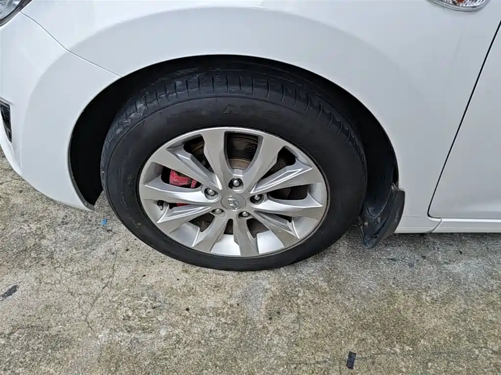 Hyundai Langdong 2016 1.6L Automatic Smart Edition фото 23
