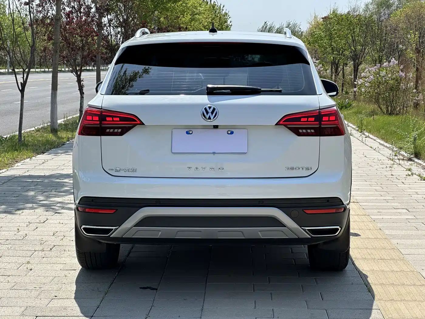 Volkswagen Tayron 2022 280TSI 2WD Luxury Smart Connect Edition фото 6