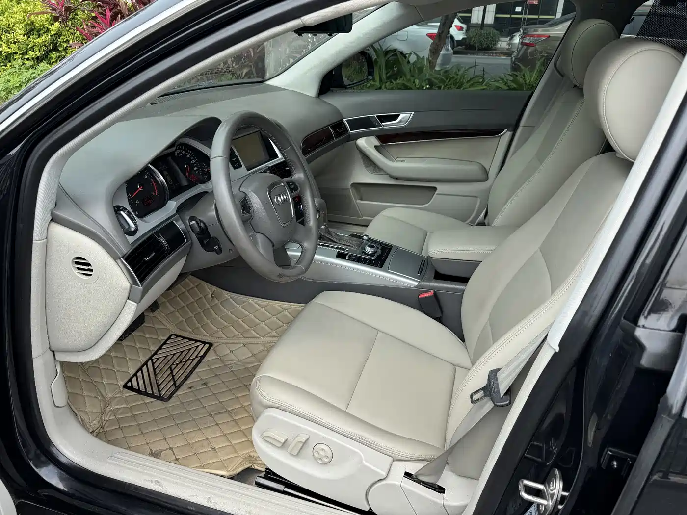 Audi A6L 2011 Model 2.0 TFSI Auto Standard фото 5