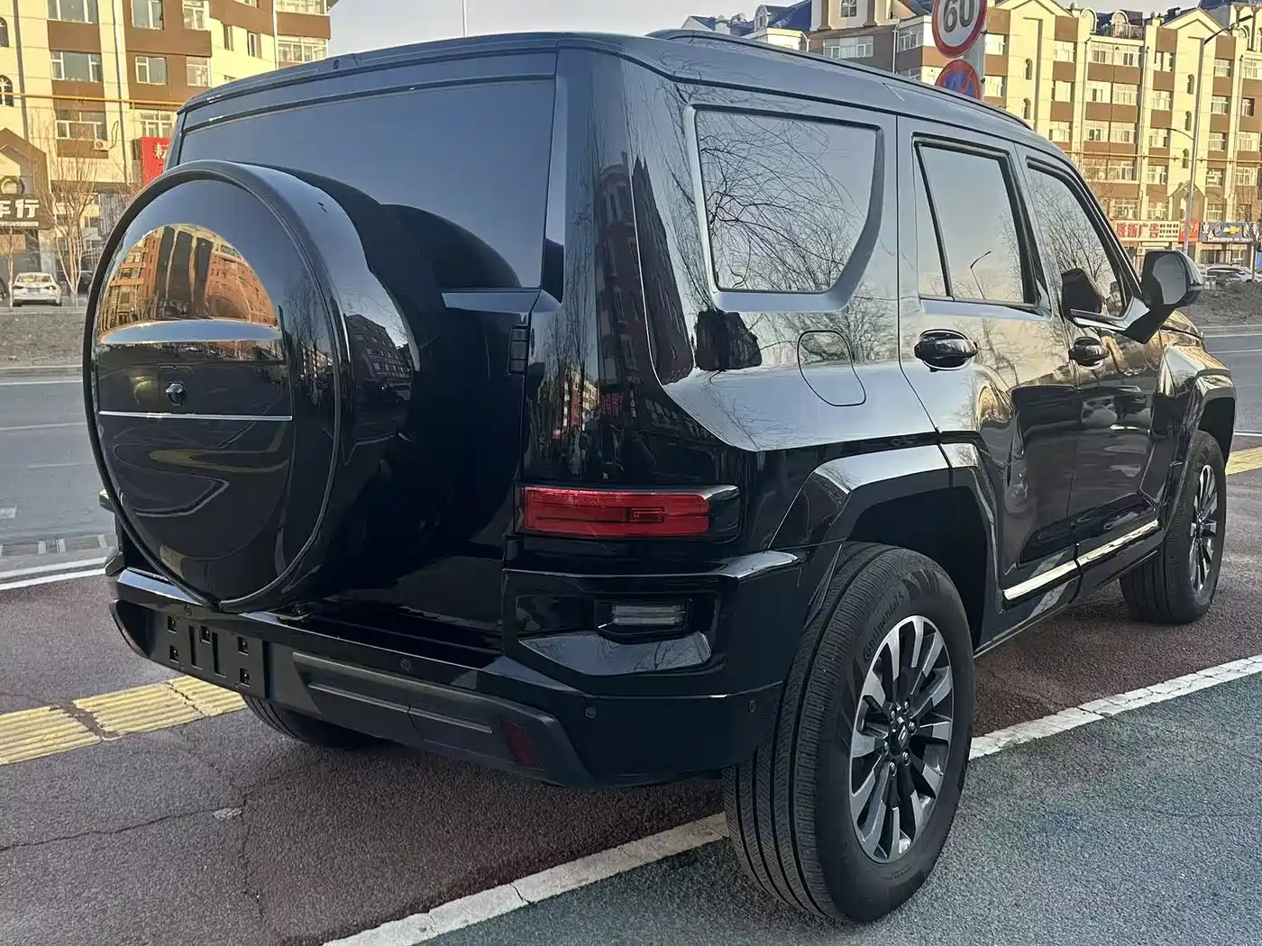 TANK TANK 700 NEW ENERGY