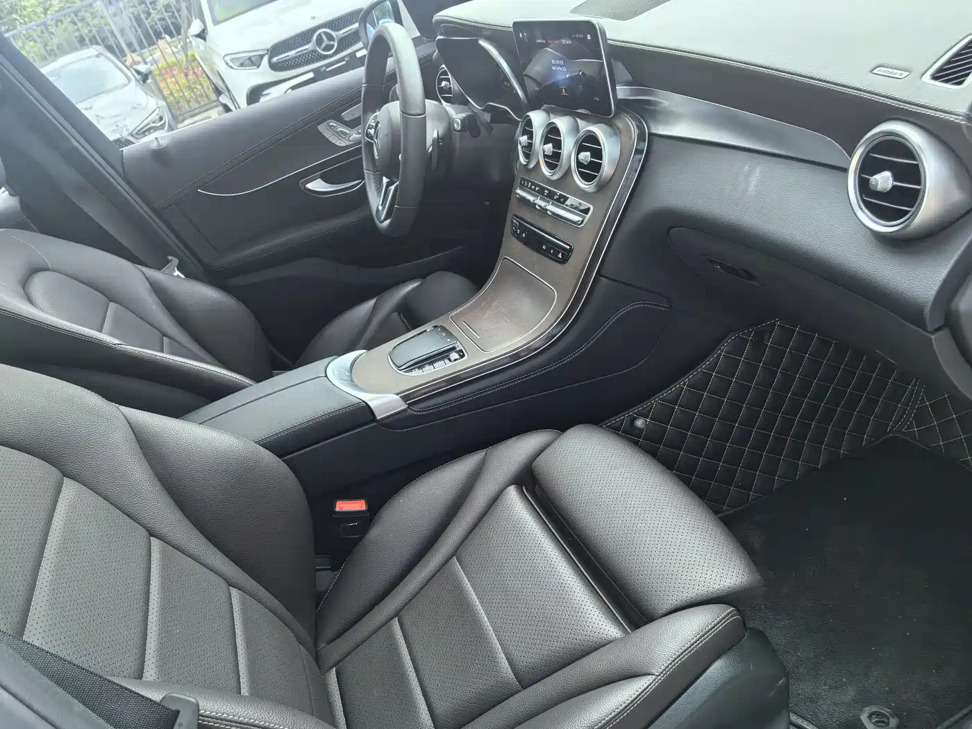 Mercedes-Benz GLC 2022 Model GLC 300 L 4MATIC Dynamic Edition фото 18