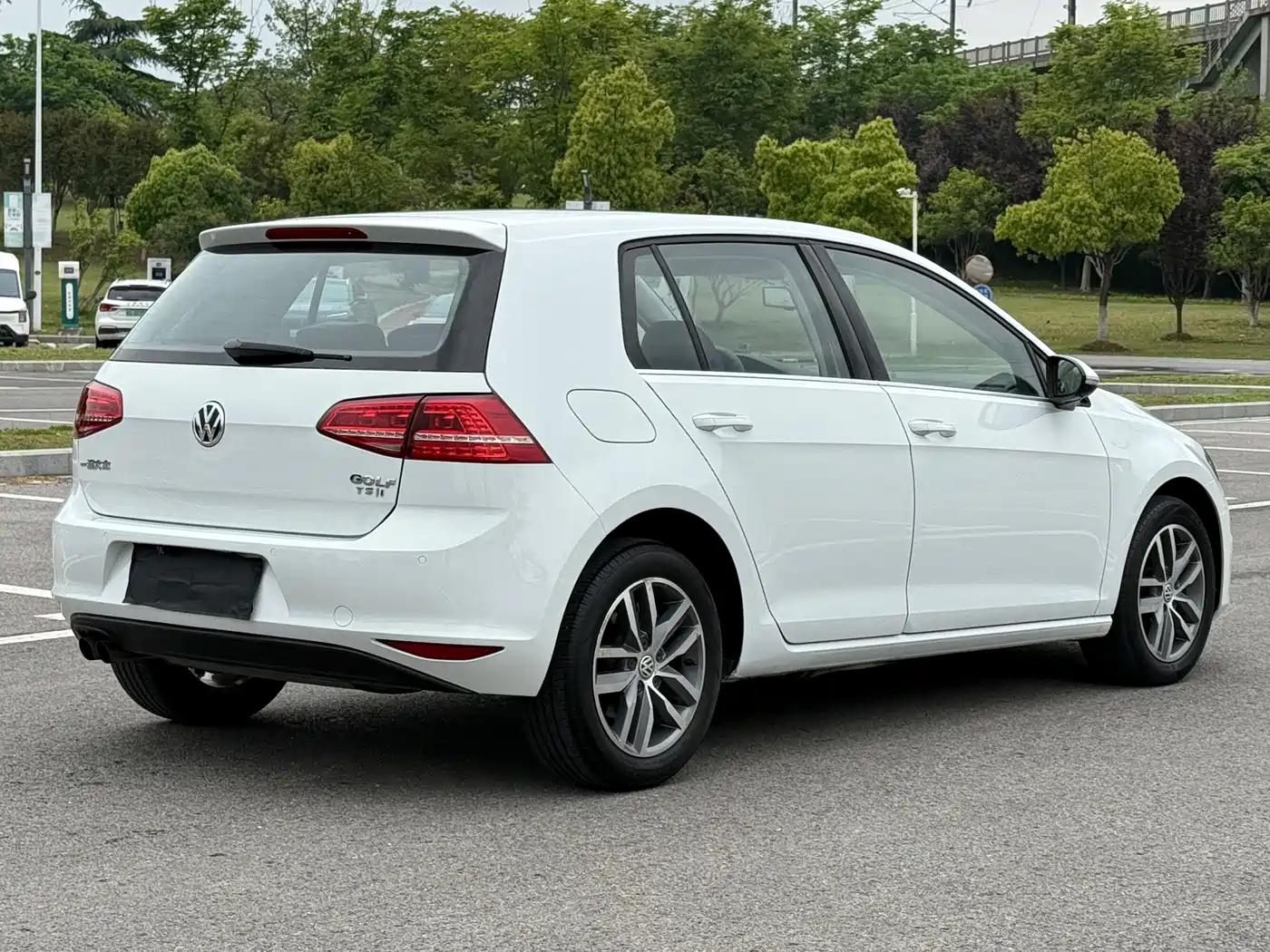 Volkswagen Golf 2016 230TSI Automatic Luxury фото 6