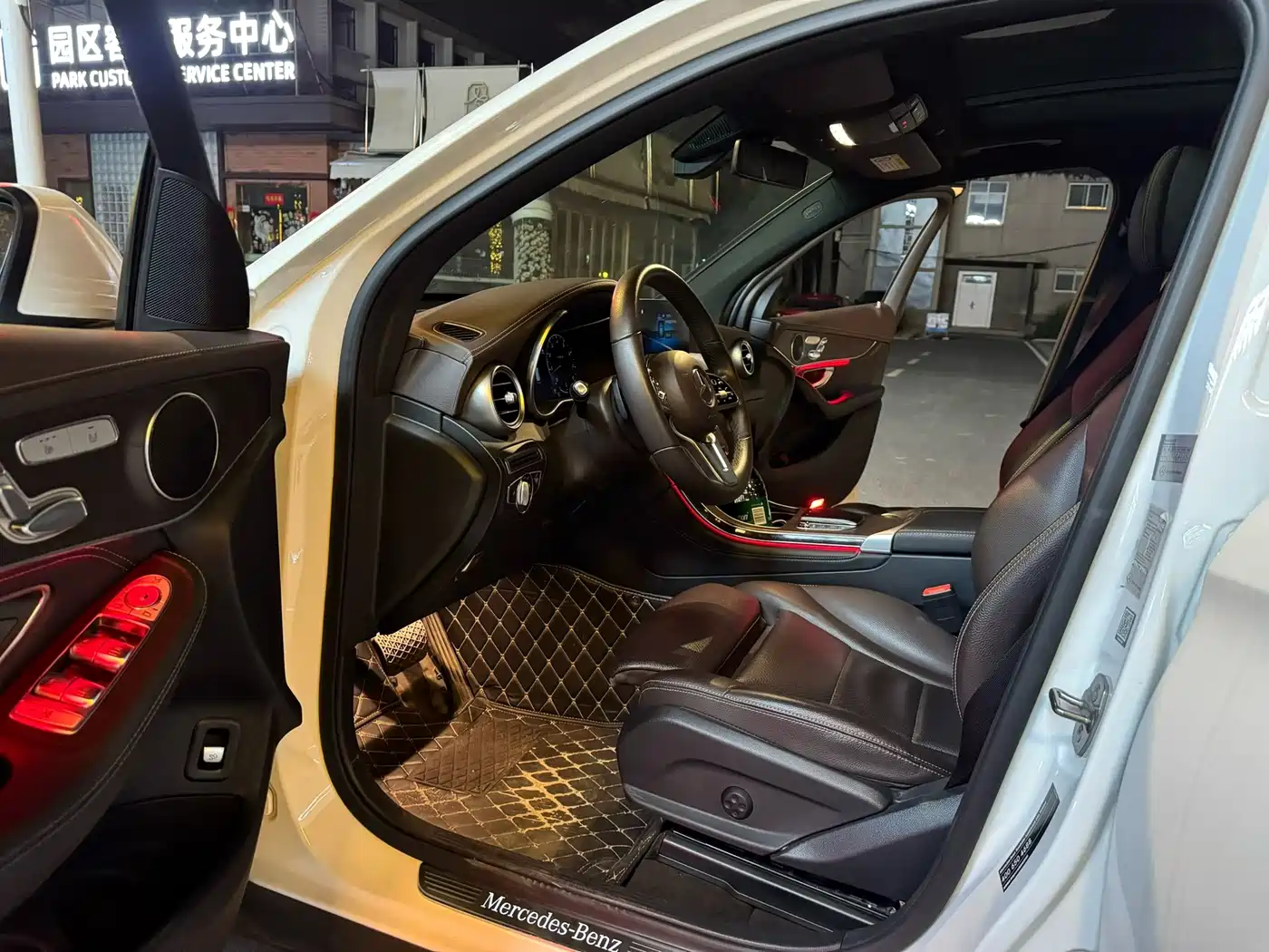 Mercedes-Benz GLC 2020 Facelift GLC 260 L 4MATIC Luxury фото 4