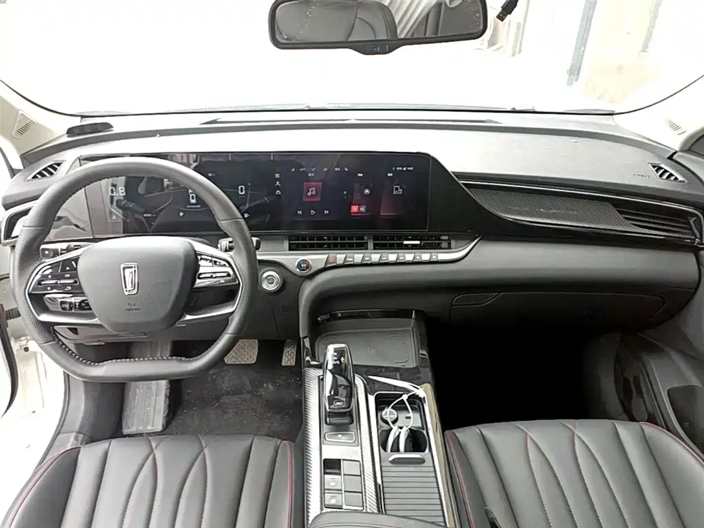 Фото 10 - Besturn Bestune T55