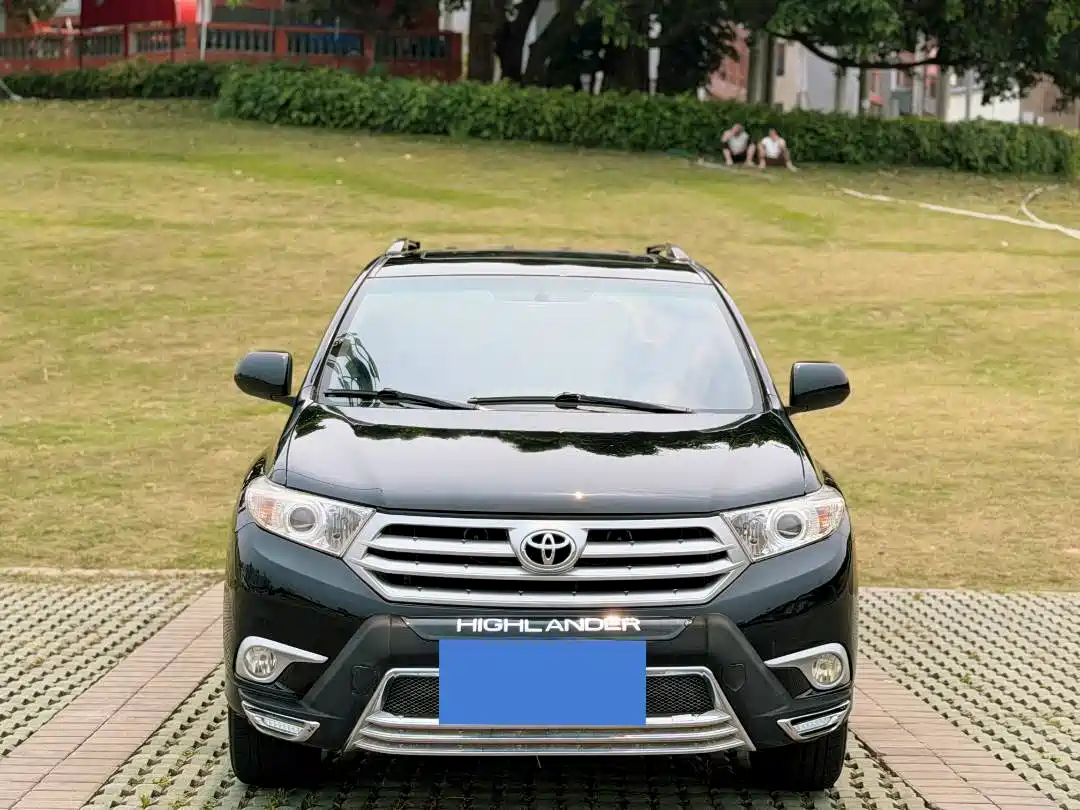 Toyota Highlander 2012 2.7L 2WD 7-Seater Luxury Edition фото 2