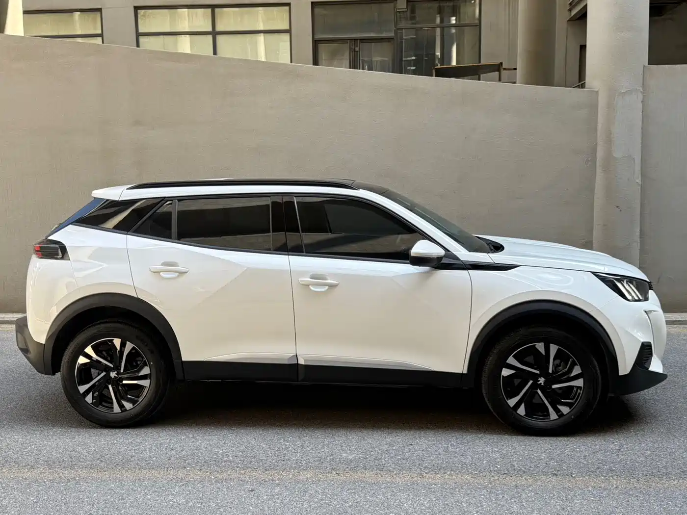 Peugeot 2008 2025 2022 230THP THE ONE