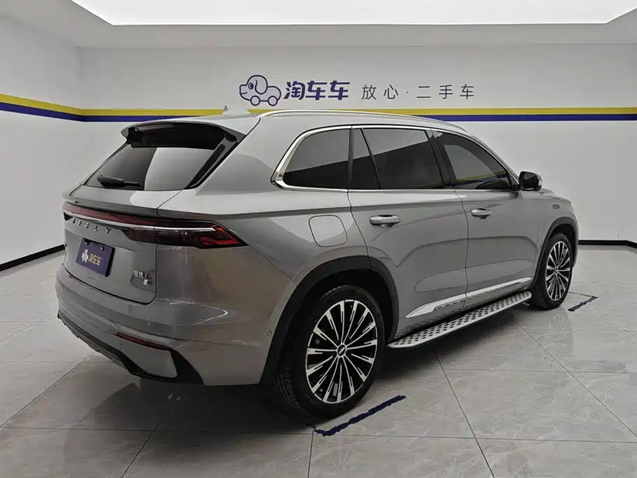 Фото 3 - Geely Monjaro