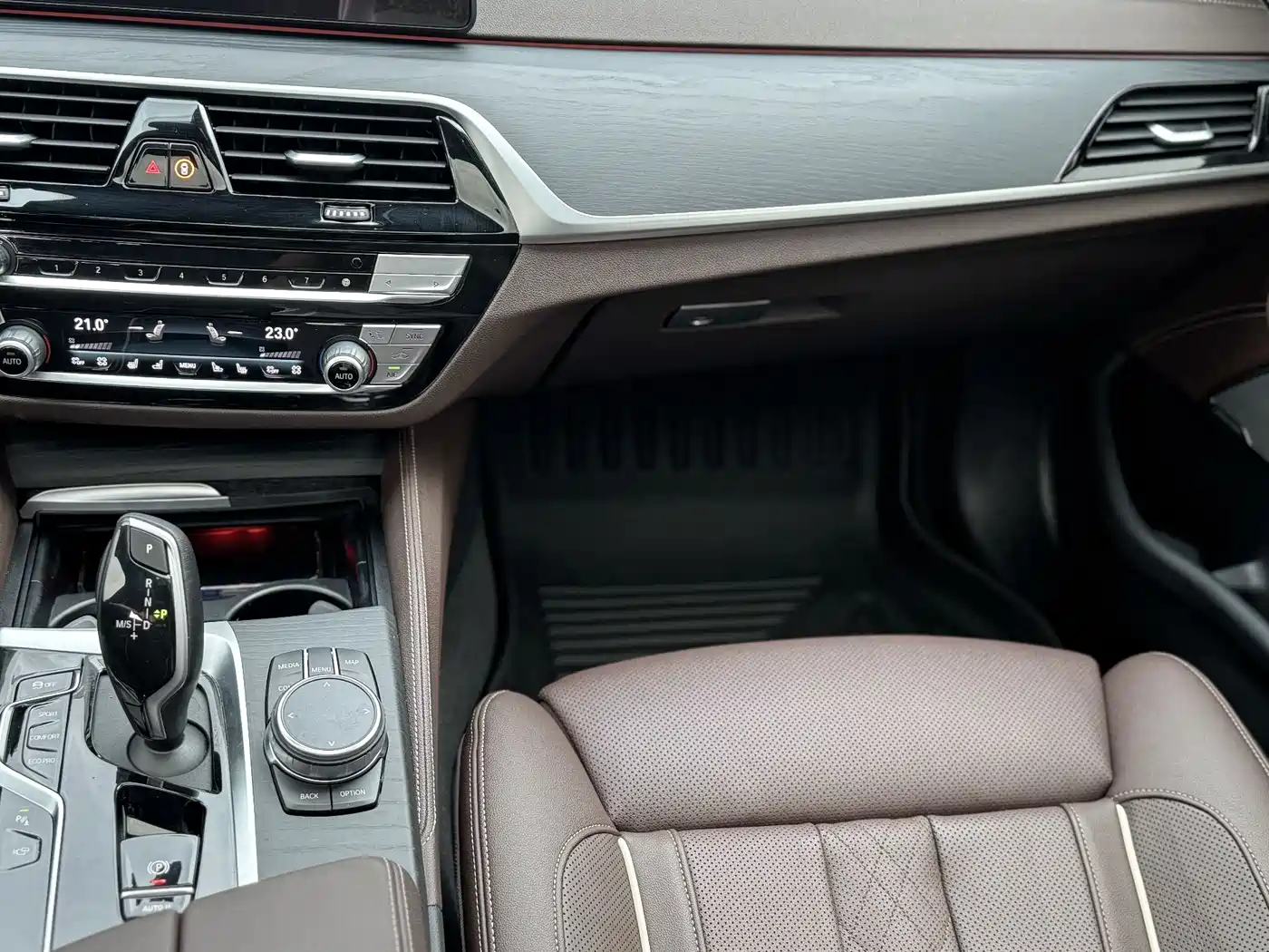 BMW 5 Series 2023 Facelift 530Li Premium M Sport Package фото 21