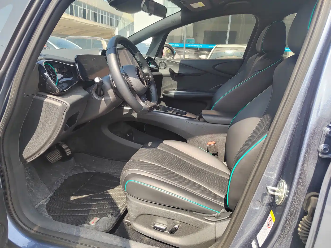 BYD Dolphin 2025 Smart Drive Edition 410km Fashion Version фото 9