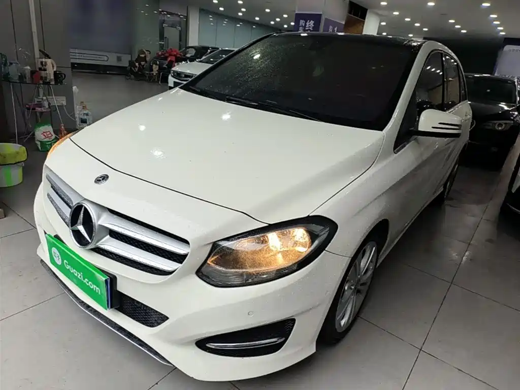 Mercedes-Benz B-Class 2017 B 200 Dynamic фото 2