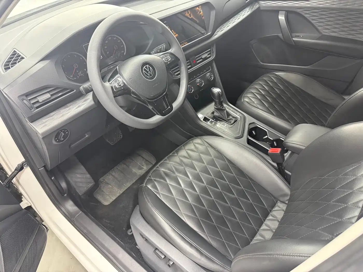 Volkswagen Tharu 2021 Model 280TSI 2WD Trend Edition фото 13