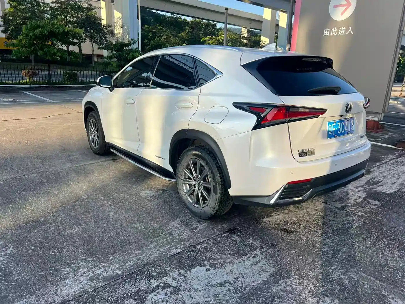 Фото 4 - Lexus NX