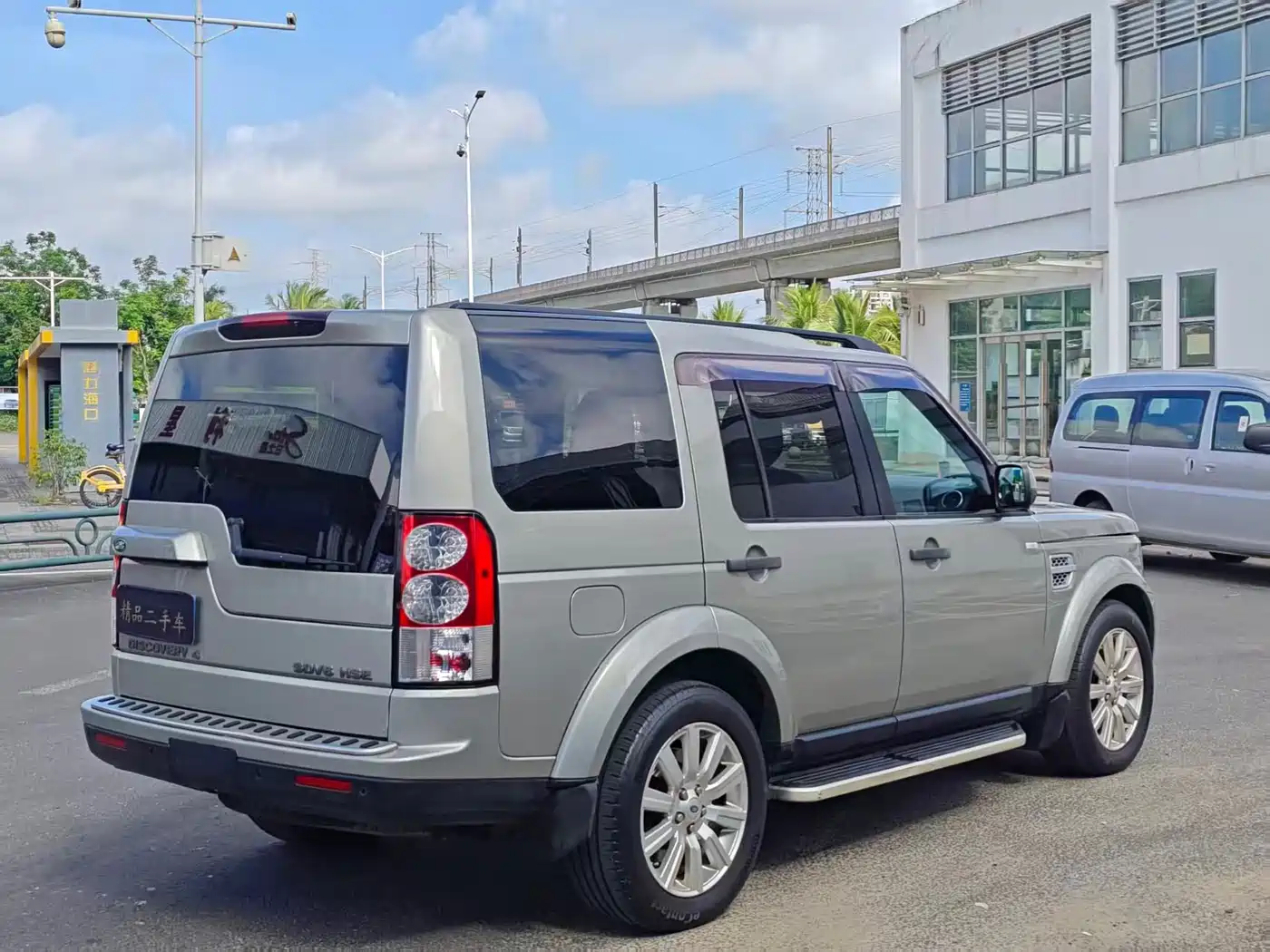 Land Rover Discovery 2011 3.0 SDV6 HSE Diesel фото 9